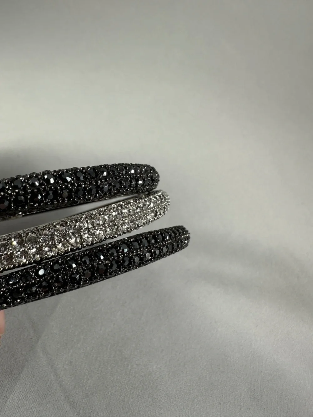 Lia Sophia NYFW Gift Set – 3 Hinged Pavé Crystal Stackable Bangle Bracelets